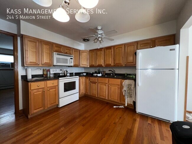 Foto del edificio - 244 S Marion St