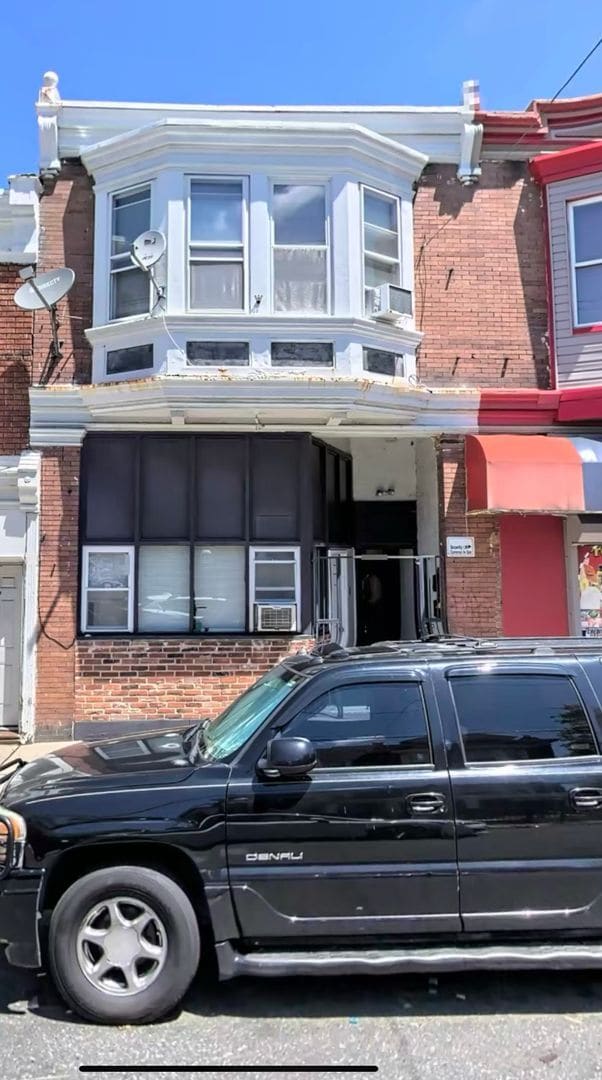 Building Photo - 1103 Lindley Ave