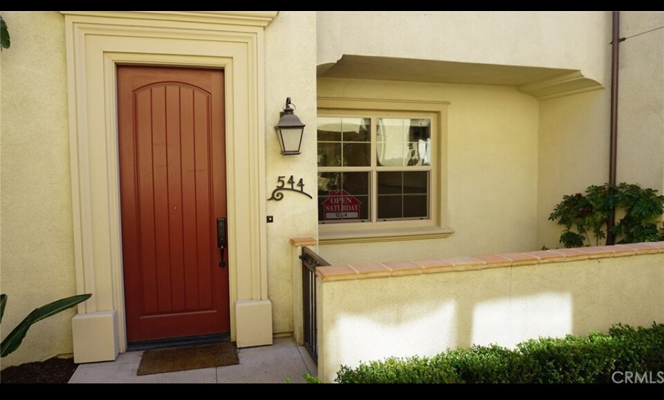Primary Photo - 544 S Casita St