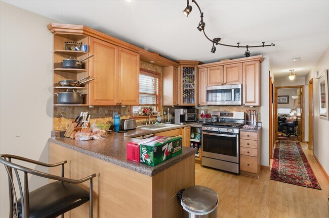 Foto del edificio - 5363 N Mont Clare Ave