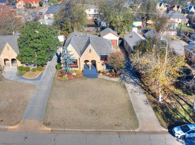 Foto del edificio - 2137 NW 27th St