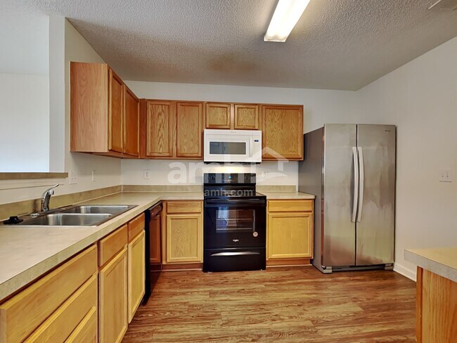 Foto del edificio - 3550 Galaxy Rd