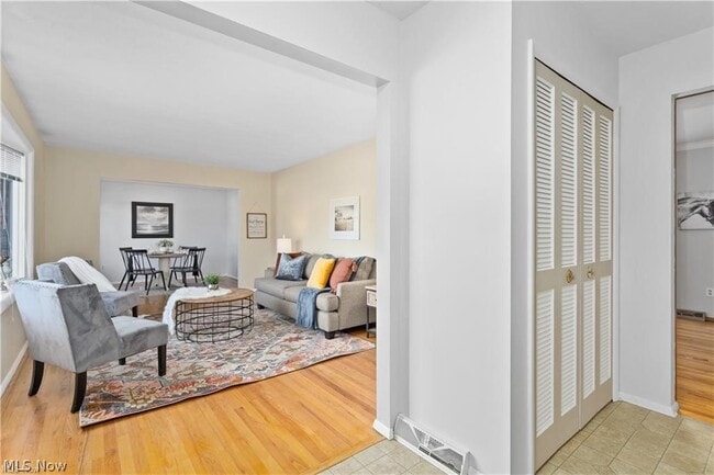 Building Photo - 9993 Hawley Dr