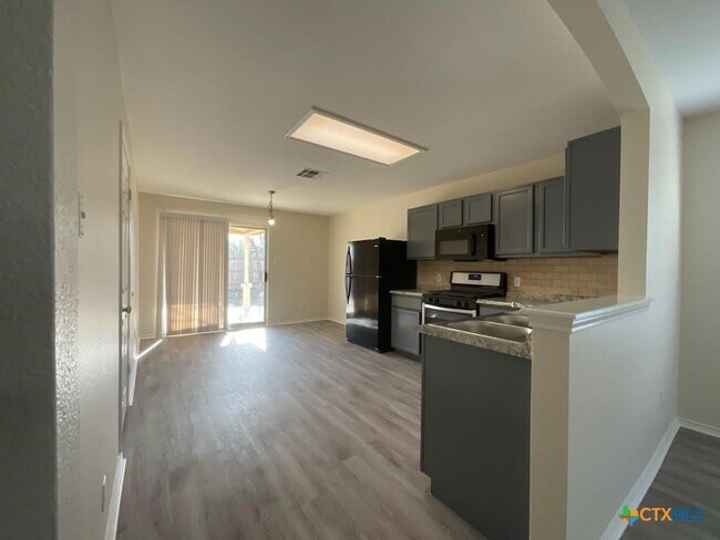 Building Photo - 169 Spring Branch Loop