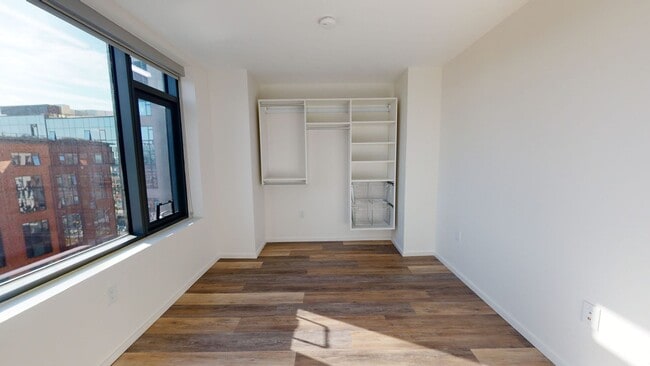 Interior Photo - 345 Harrison