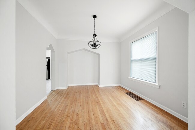 Building Photo - 4849 W Hutchinson St