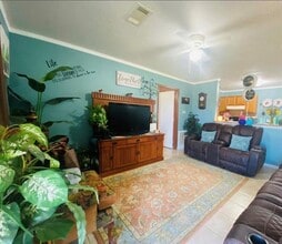 Building Photo - 504 Wilson Rd