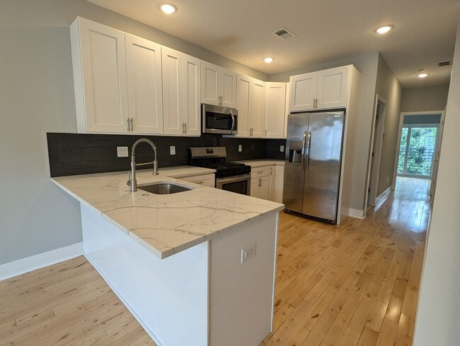 Foto del edificio - 2535 Cecil B. Moore Ave