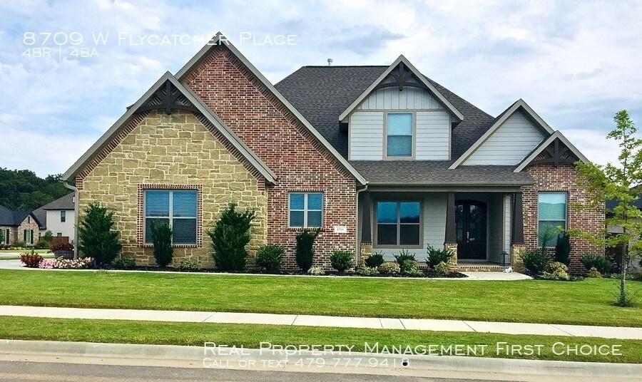 Primary Photo - Custom 4 Bedroom Home in Bentonville!