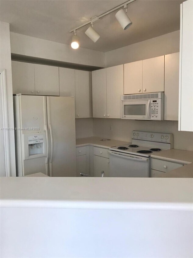 Primary Photo - 10848 SW 243rd St