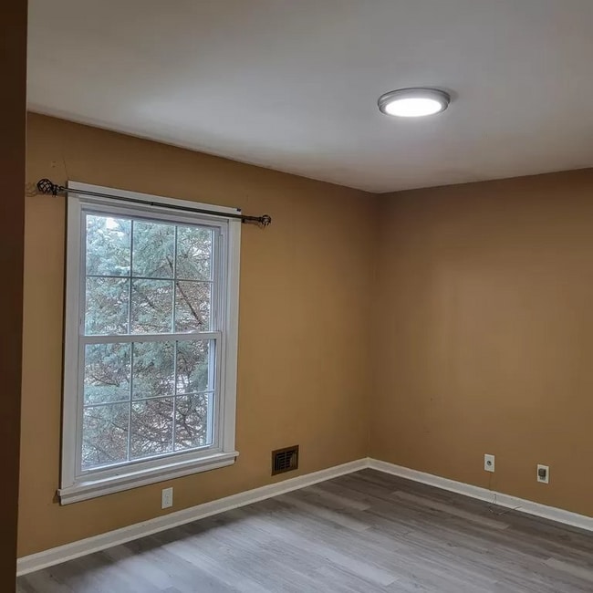 Photo - 1944 Goldsmith Ln Apartment