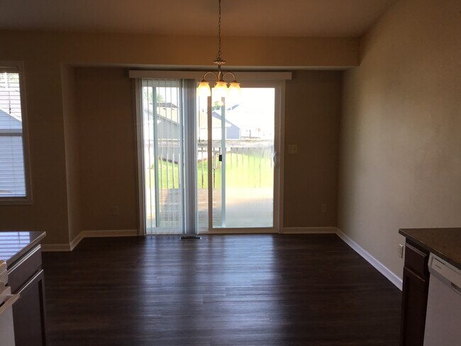 Foto del edificio - 6328 Sunnybrook Ln