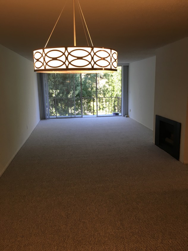 Foto principal - 7245 Hillside Ave
