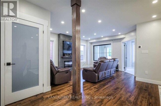 Photo du bâtiment - 5943 Brookhaven Way