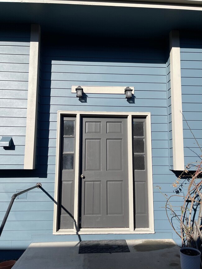 Foto del edificio - 1737 Tennessee St