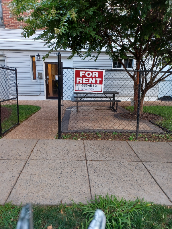 Primary Photo - 2225 Kearny St NE