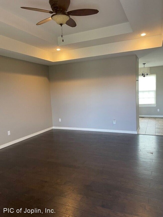 Building Photo - 3 br, 2 bath House - 1218 Montana Place