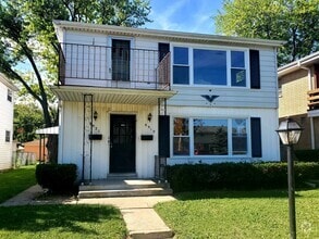 Building Photo - 8919 W Hampton Ave