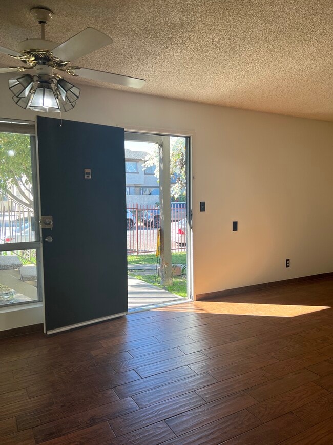 Front Door & Living Room - 23314 Sesame Street