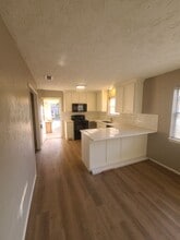 Building Photo - 120 Jester Cir