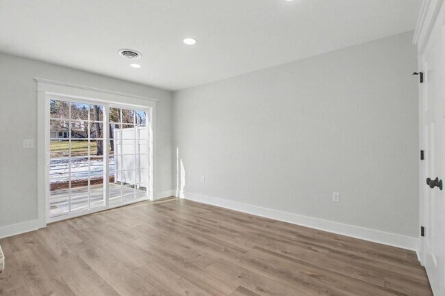 Foto del edificio - 1355 Valley Green Rd