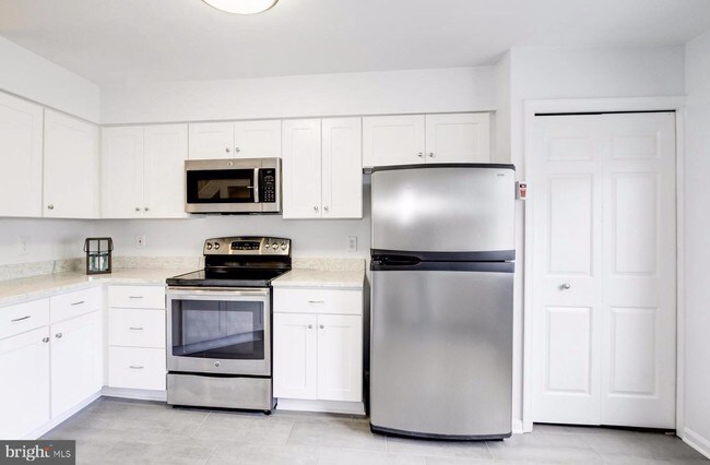 Building Photo - 8092 Windward Key Dr