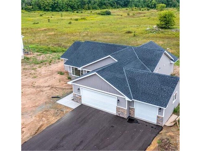 Building Photo - 728 Hilltop Ln