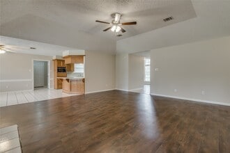 Building Photo - 2460 Pebblebrook Cir