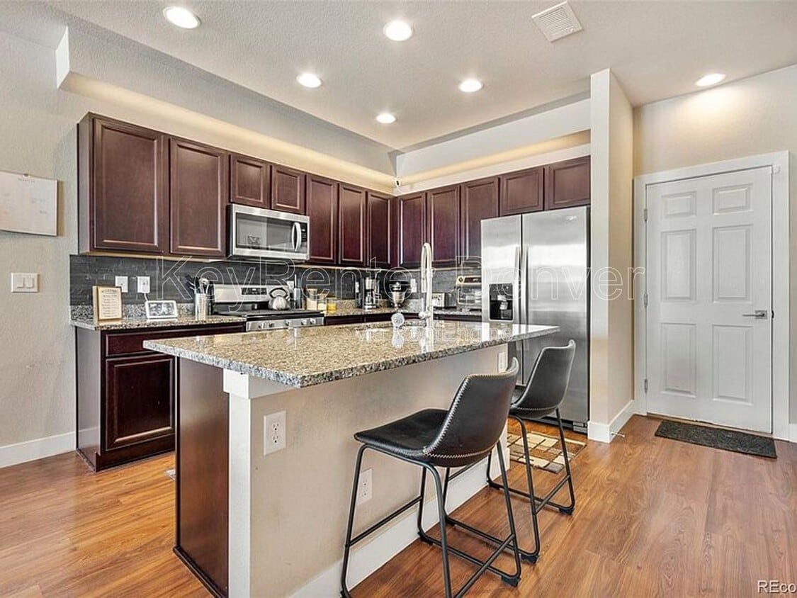 Primary Photo - 16154 E 47th Dr