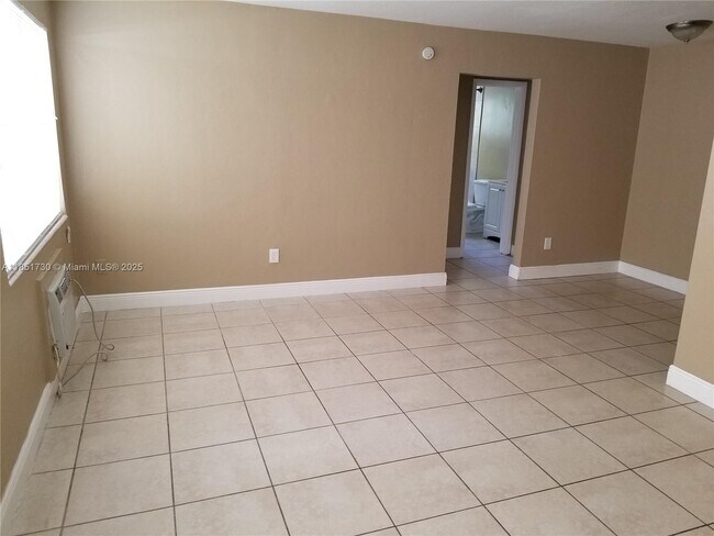 Foto del edificio - 16851 NE 21st Ave
