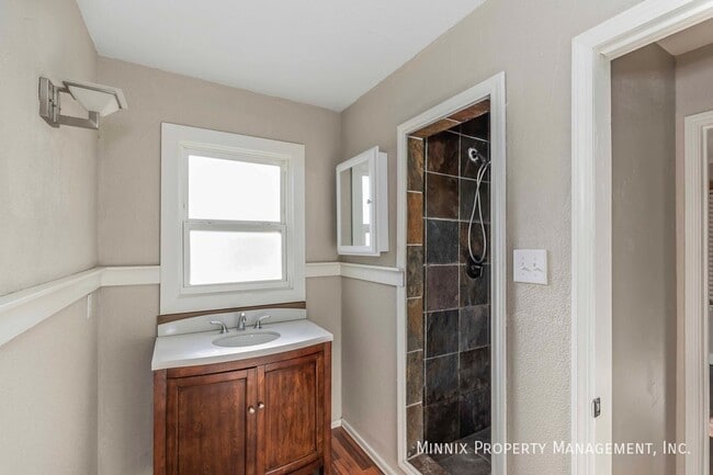 Building Photo - 3001 S Monroe St