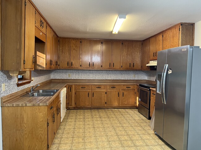 Building Photo - 1200 Wadsworth Rd