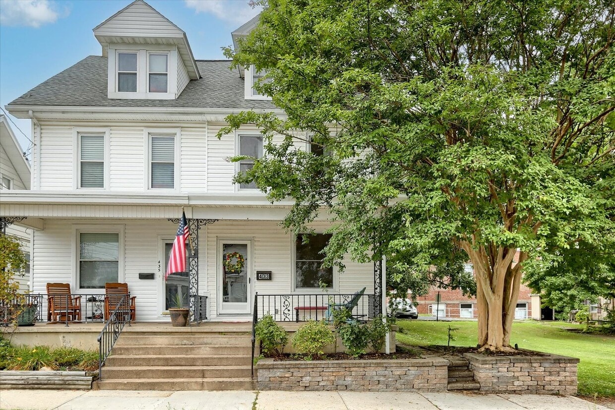 Primary Photo - 433 7th St