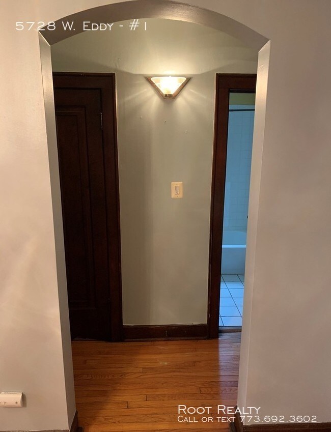 Foto del edificio - 5728 W Eddy St