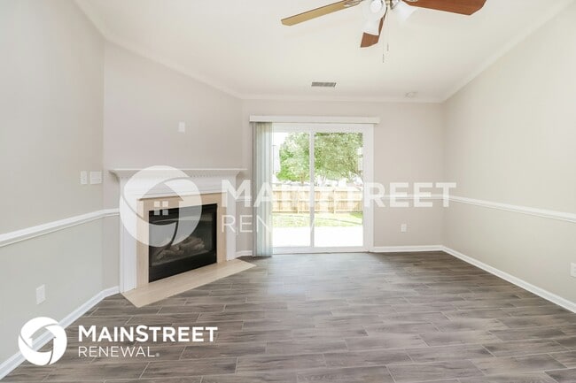 Foto del edificio - 3302 Covelo Ct