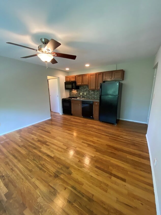 Foto principal - 558 Lowell Ave