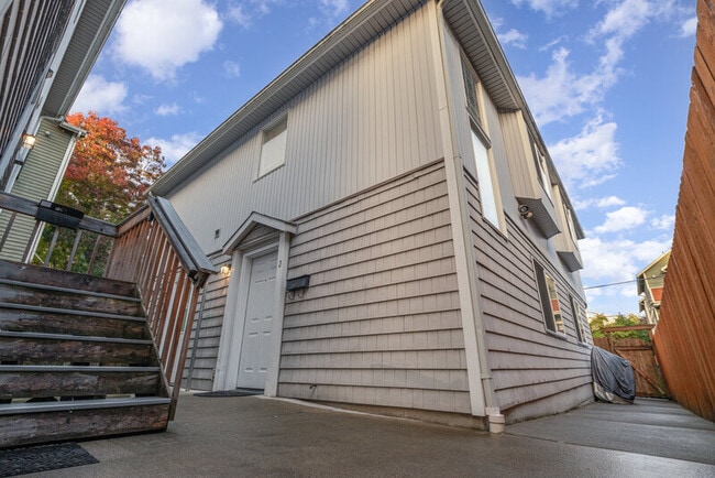 Photo - 128 20th Ave E Townhome