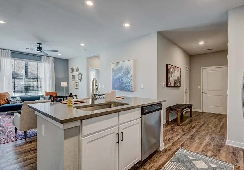 Foto principal - 500 Town Park Dr