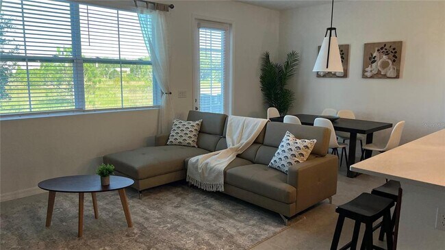 Building Photo - 639 Longboat Dr