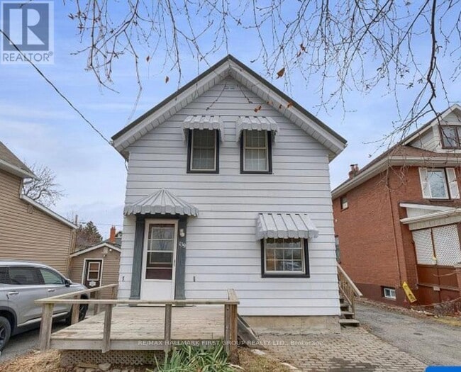 Building Photo - 139 Huron St