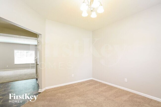 Foto del edificio - 8757 Ingram Ln