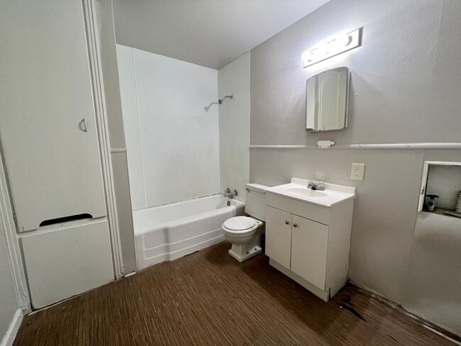 Building Photo - Great 2 Bedroom in Arnett Benson Area