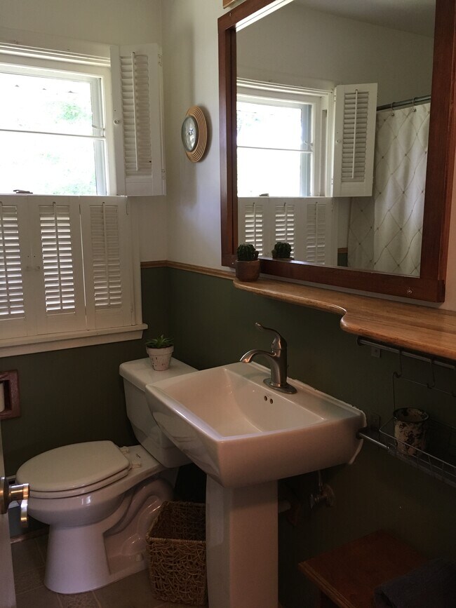 Foto del edificio - 13504 Pleasant Ln