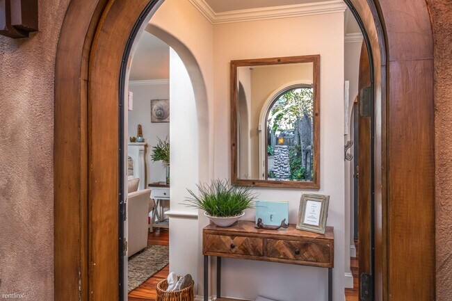 Building Photo - 4 br, 2.5 bath House - 3774 Seventh Heaven