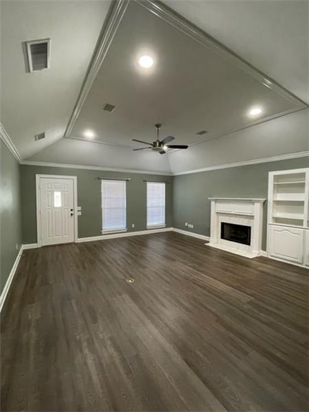 Building Photo - 213 Pecan Village Cir