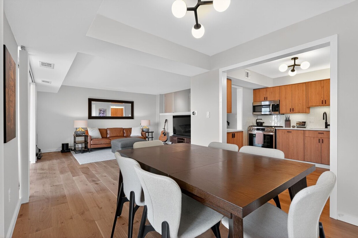 Primary Photo - 2 bed 1 bath condo for rent in Rockville