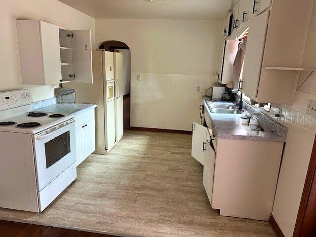 Building Photo - 705 S Tamiami Trl