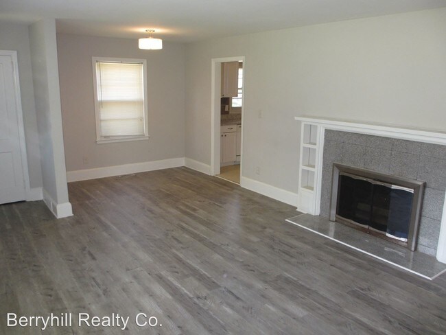 Building Photo - 3 br, 1 bath House - 1100 Dresden Dr