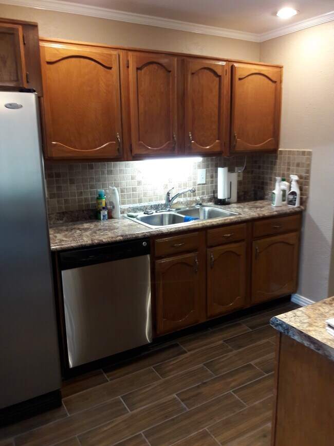 Foto del edificio - 3612 Longcourt Cir