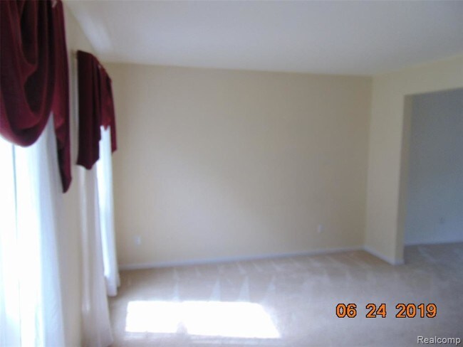 Foto del edificio - 7165 Fox Chase Ln